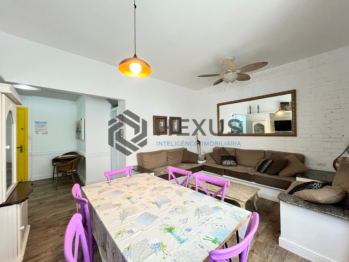 Foto 2 de Apartamento na quadra mar da Praia das Pitangueiras, Guaruja