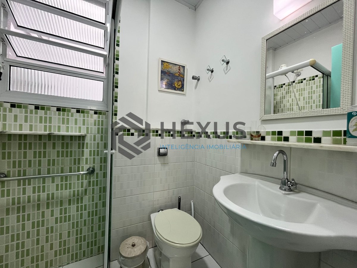 Foto 14 de Apartamento na quadra mar da Praia das Pitangueiras, Guaruja