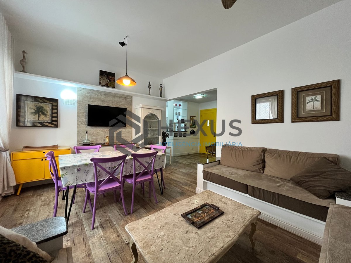 Foto 3 de Apartamento na quadra mar da Praia das Pitangueiras, Guaruja