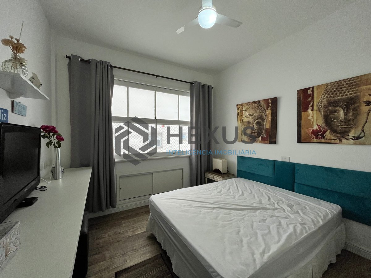 Foto 10 de Apartamento na quadra mar da Praia das Pitangueiras, Guaruja