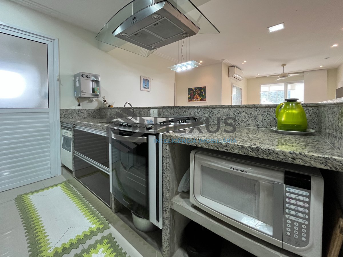 Foto 22 de Apartamento com varanda e lazer de clube na Praia das Asturias, Guaruja