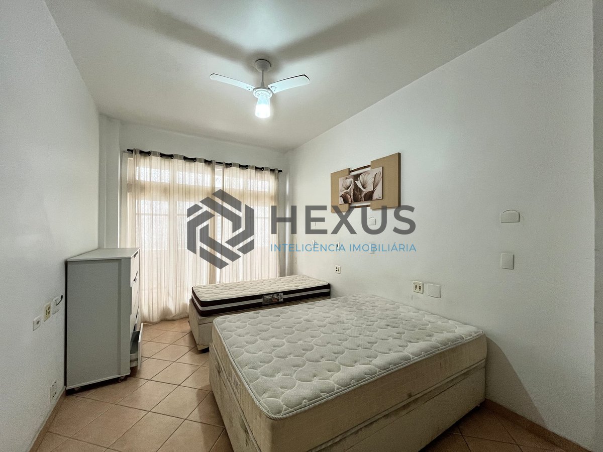 Foto 8 de Apartamento com varanda vista mar na beira mar da Praia das Pitangueiras, Guarujá