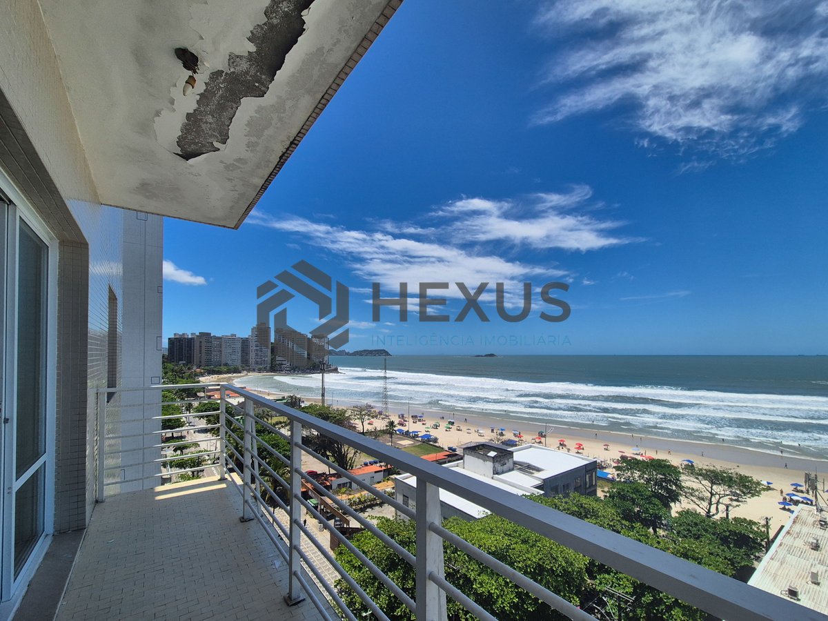 Foto 12 de Apartamento frente mar reformado com varanda e lazer na Praia das Pitangueiras, Guaruja