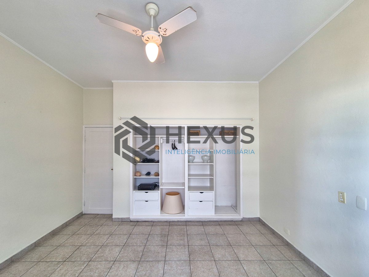 Foto 28 de Apartamento frente mar reformado com varanda e lazer na Praia das Pitangueiras, Guaruja