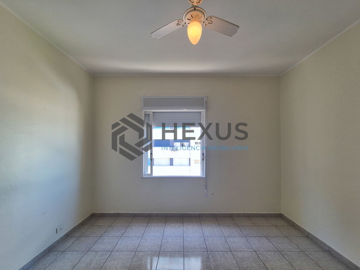 Foto 31 de Apartamento frente mar reformado com varanda e lazer na Praia das Pitangueiras, Guaruja