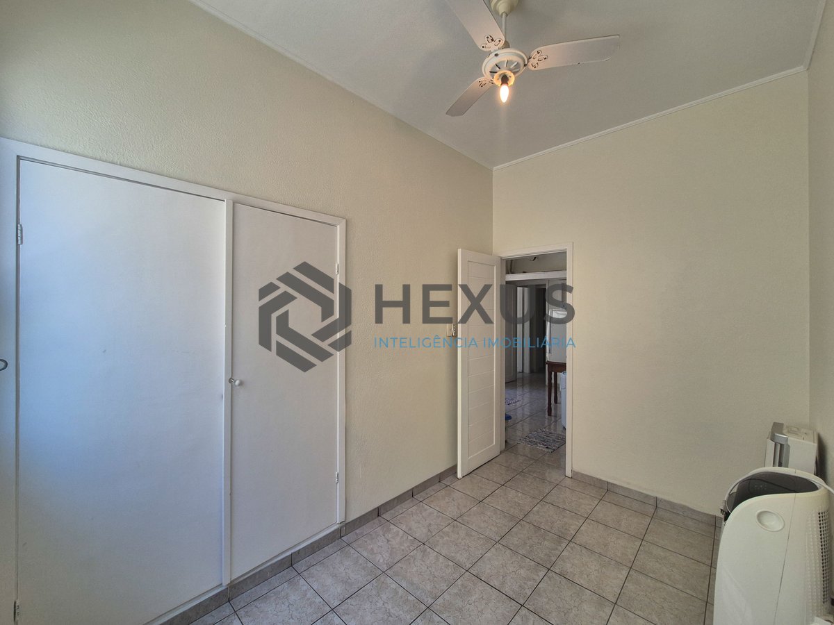 Foto 43 de Apartamento frente mar reformado com varanda e lazer na Praia das Pitangueiras, Guaruja