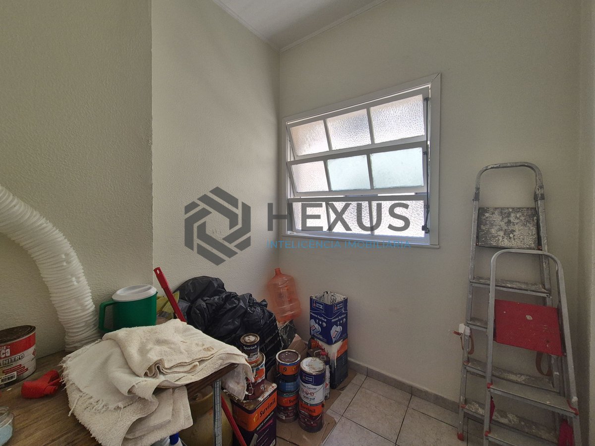 Foto 44 de Apartamento frente mar reformado com varanda e lazer na Praia das Pitangueiras, Guaruja
