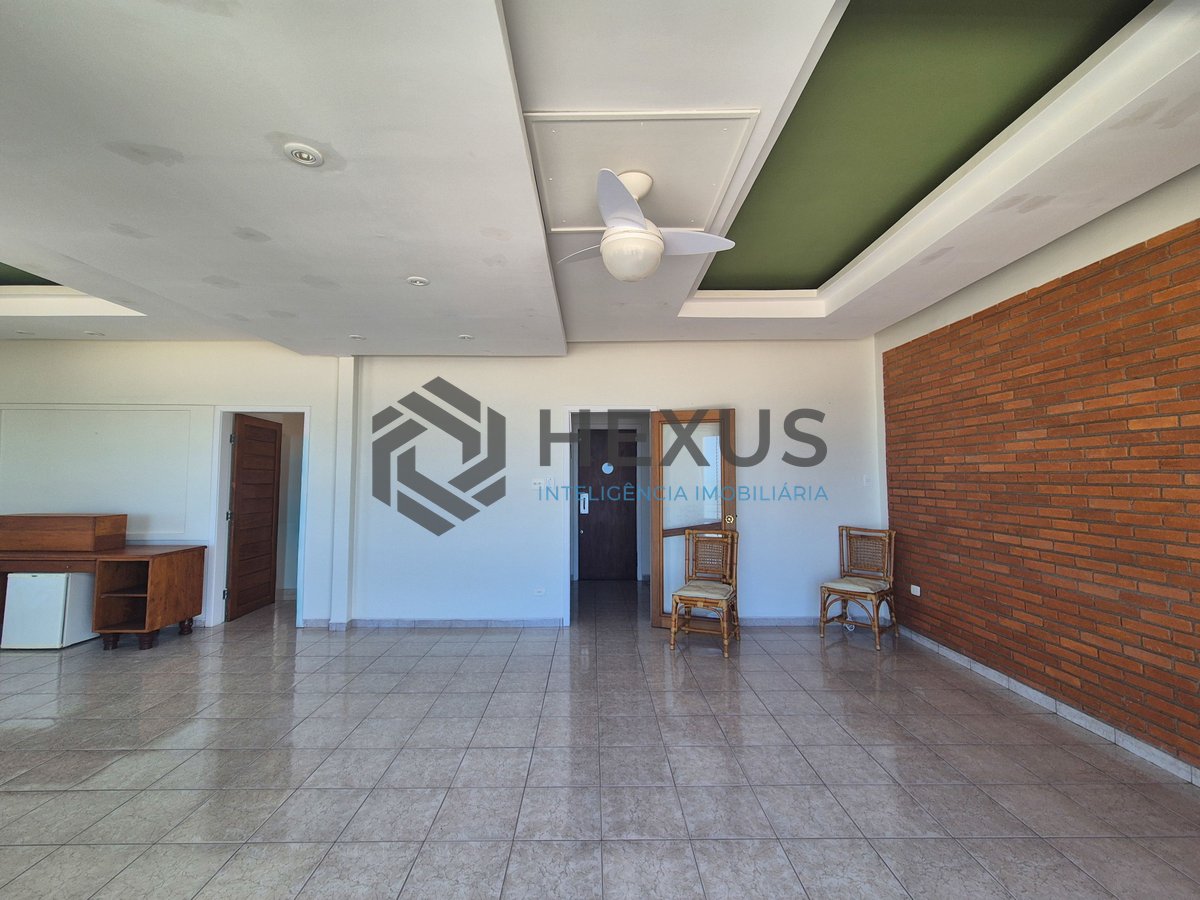 Foto 7 de Apartamento frente mar reformado com varanda e lazer na Praia das Pitangueiras, Guaruja