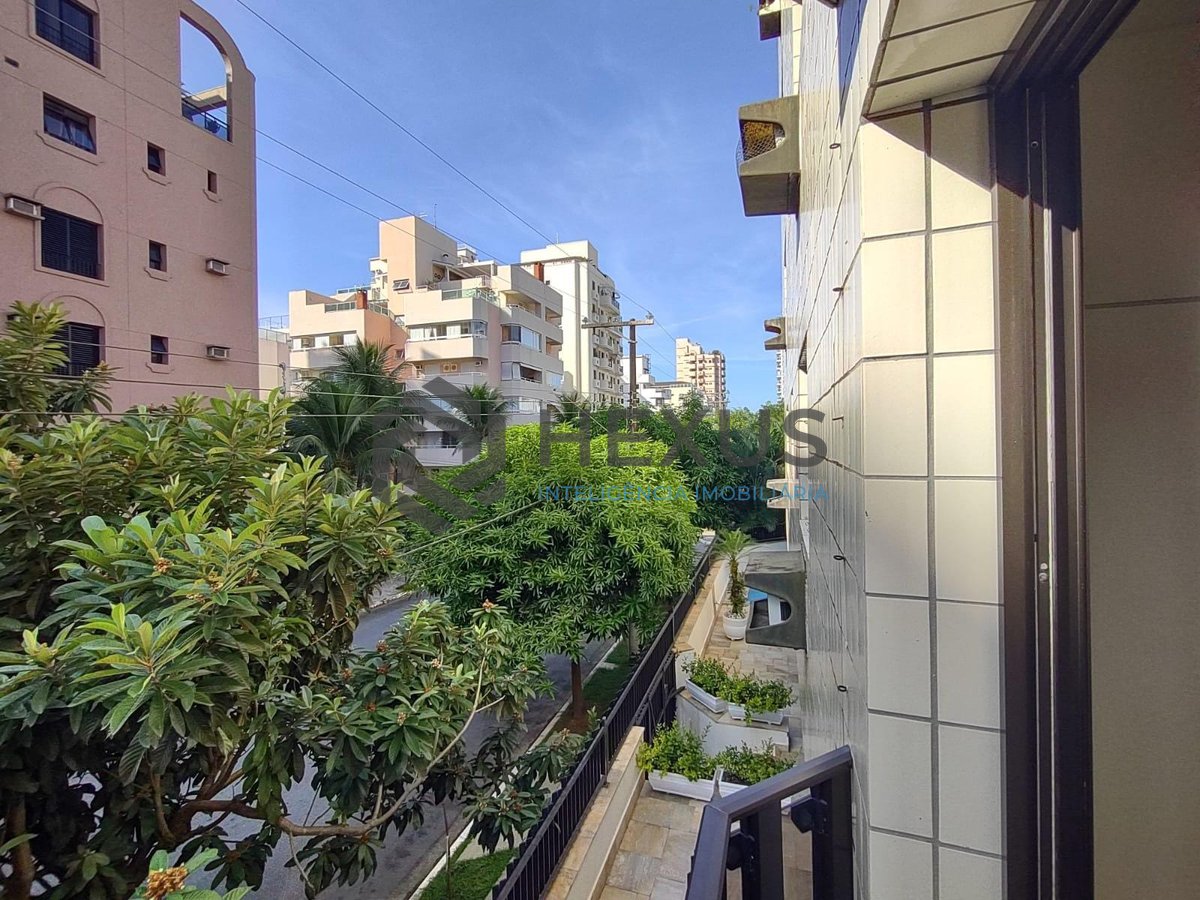 Foto 14 de Apartamento com varanda e lazer na Praia da Enseada, Guaruja