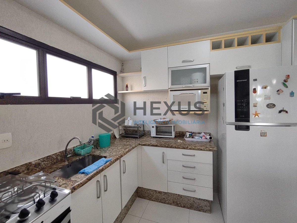 Foto 17 de Apartamento com varanda e lazer na Praia da Enseada, Guaruja