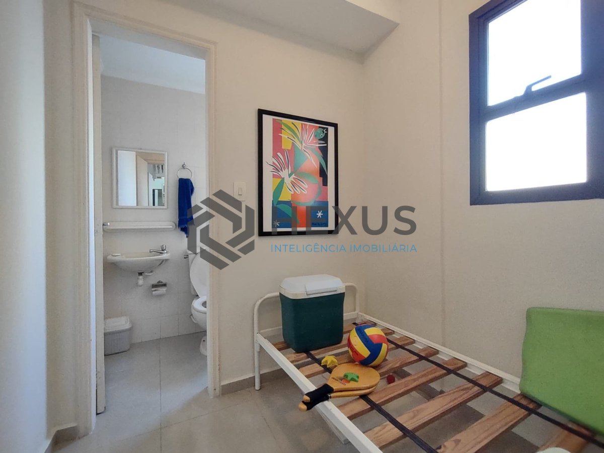 Foto 18 de Apartamento com varanda e lazer na Praia da Enseada, Guaruja