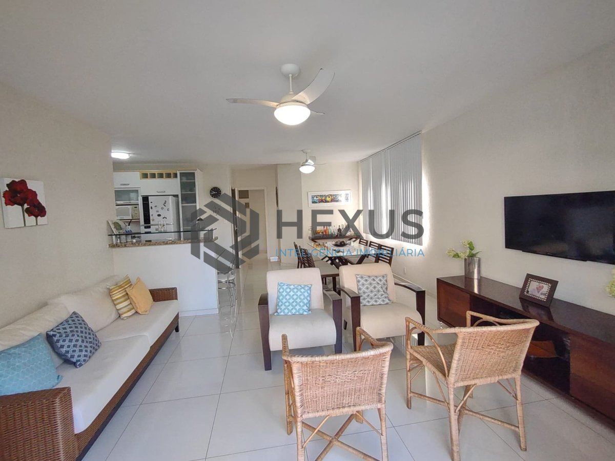 Foto 5 de Apartamento com varanda e lazer na Praia da Enseada, Guaruja