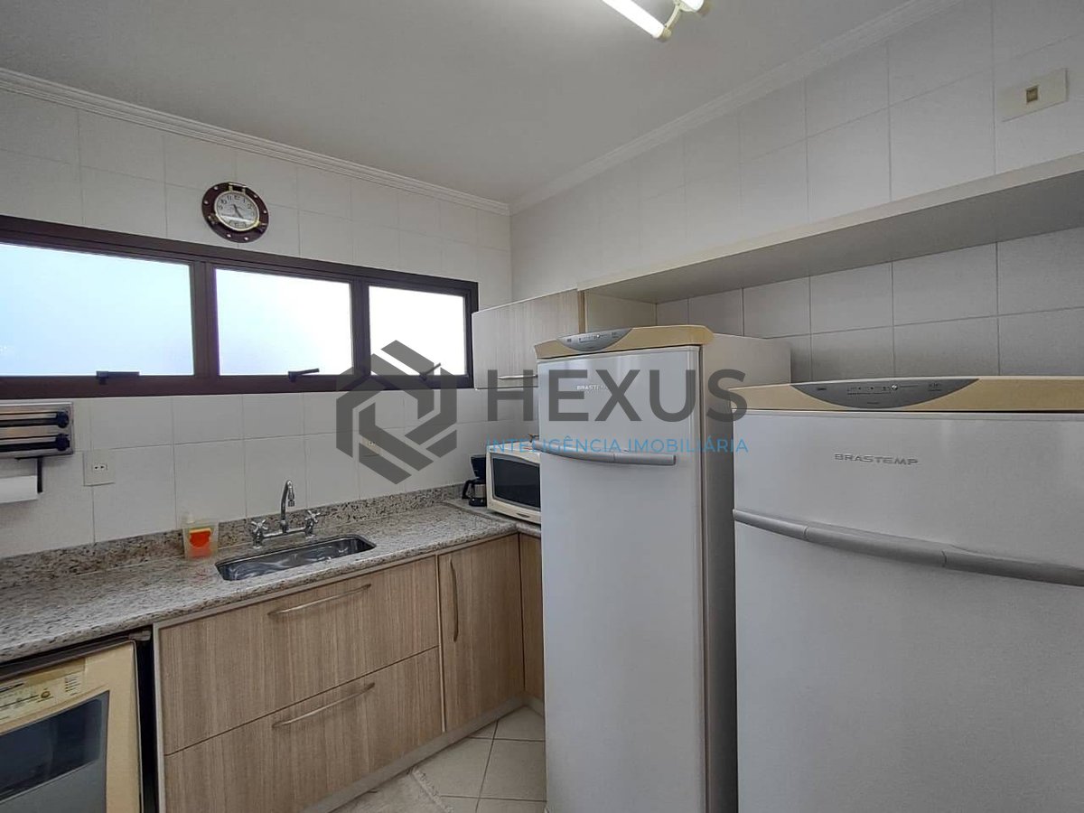 Foto 16 de Apartamento com varanda e lazer na Praia da Enseada, Guaruja