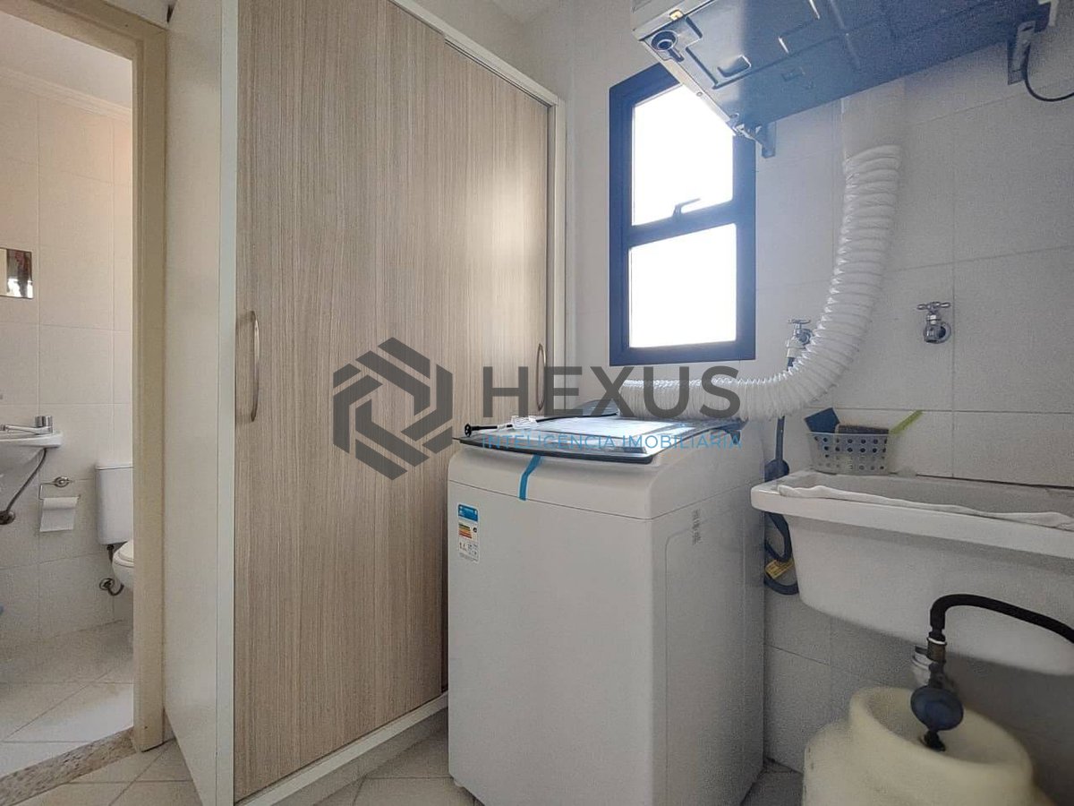 Foto 20 de Apartamento com varanda e lazer na Praia da Enseada, Guaruja