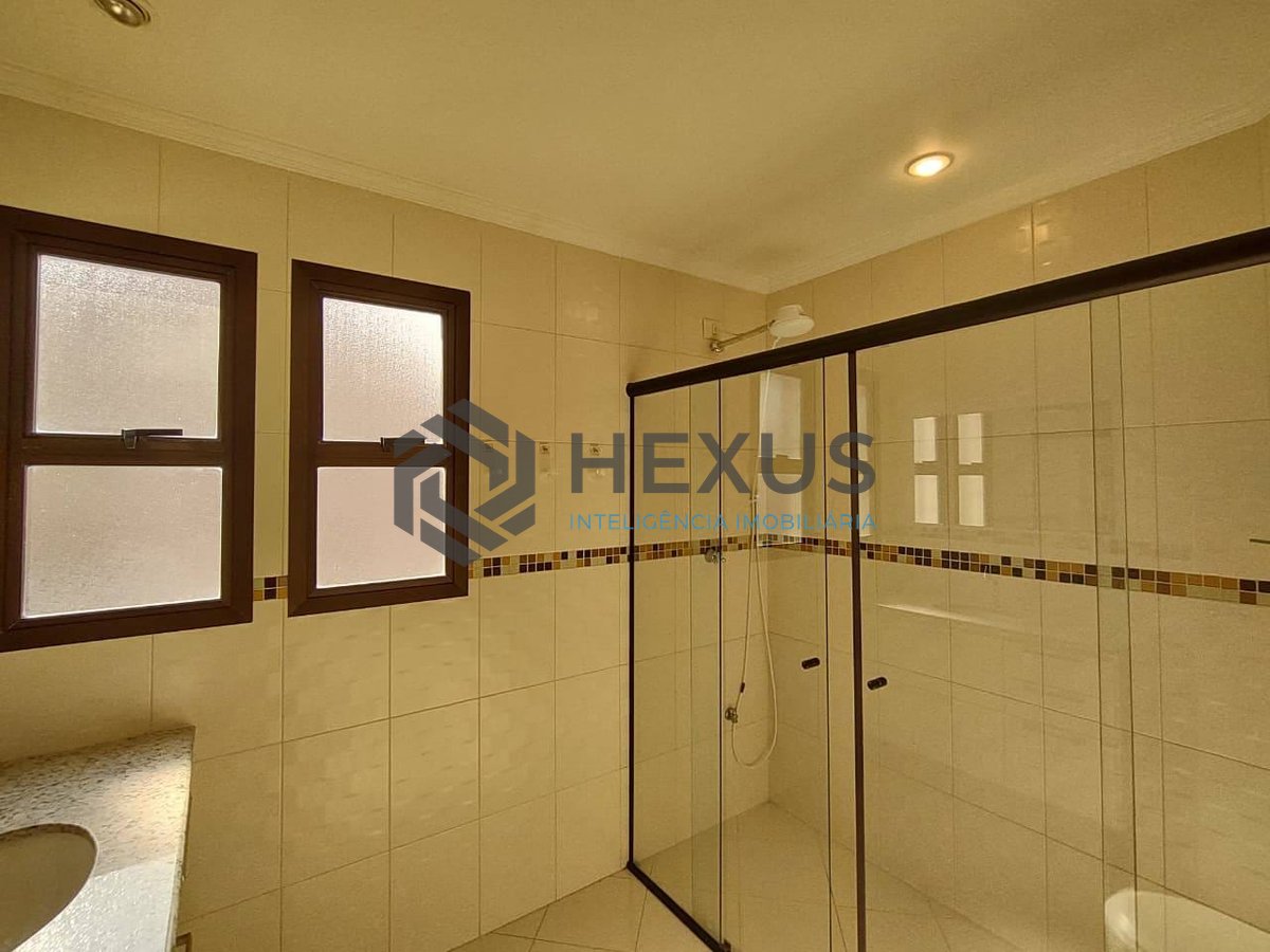 Foto 7 de Apartamento com varanda e lazer na Praia da Enseada, Guaruja