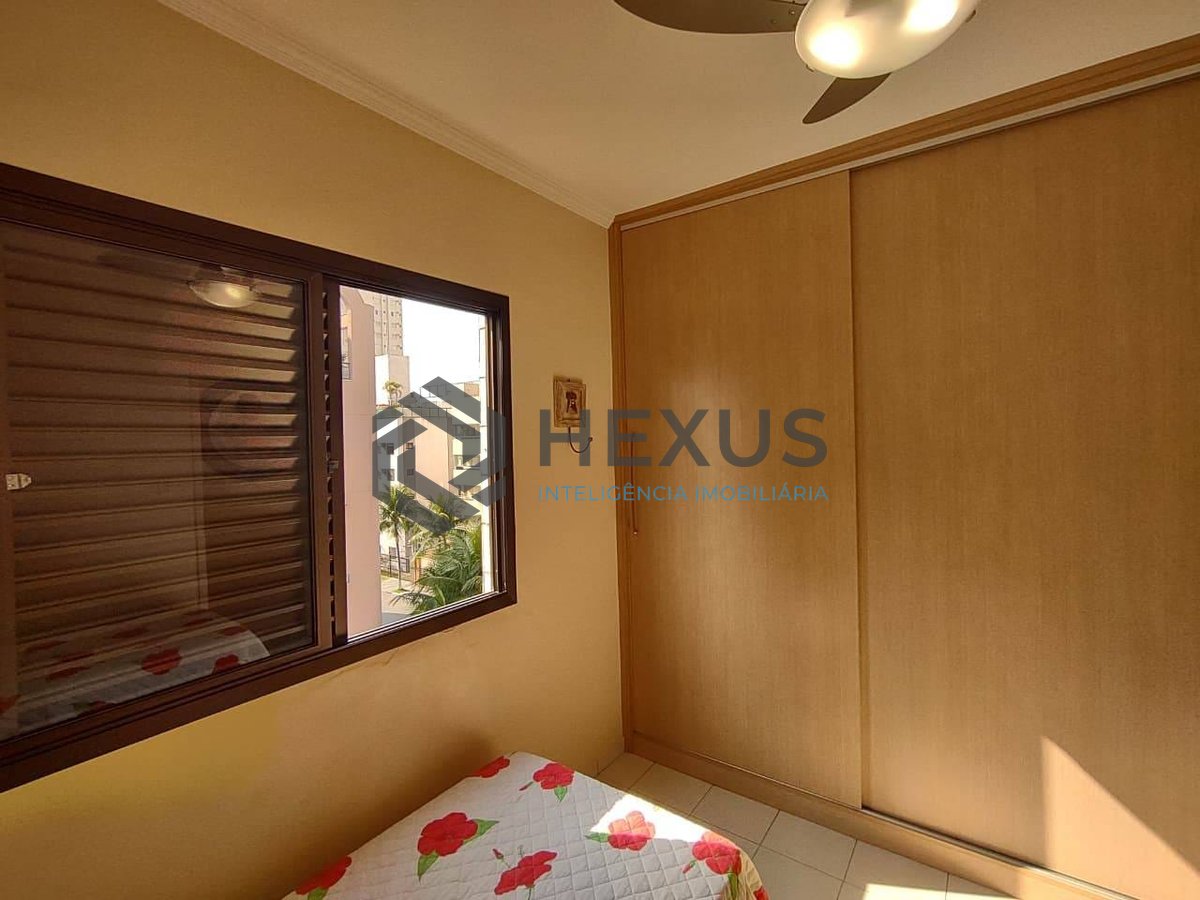 Foto 9 de Apartamento com varanda e lazer na Praia da Enseada, Guaruja