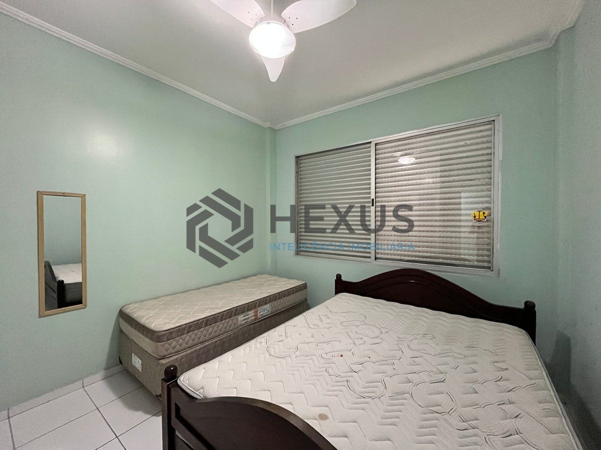 Foto 8 de Apartamento na quadra mar da Praia das Pitagueiras, Guaruja