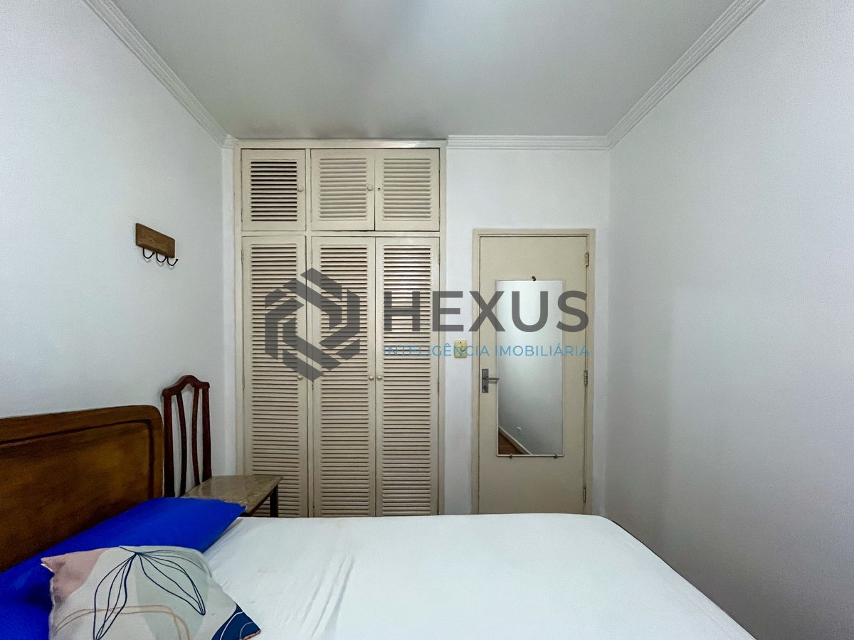 Foto 16 de Apartamento com varanda e vista mar na beira mar da Praia das Pitangueiras, Guaruja