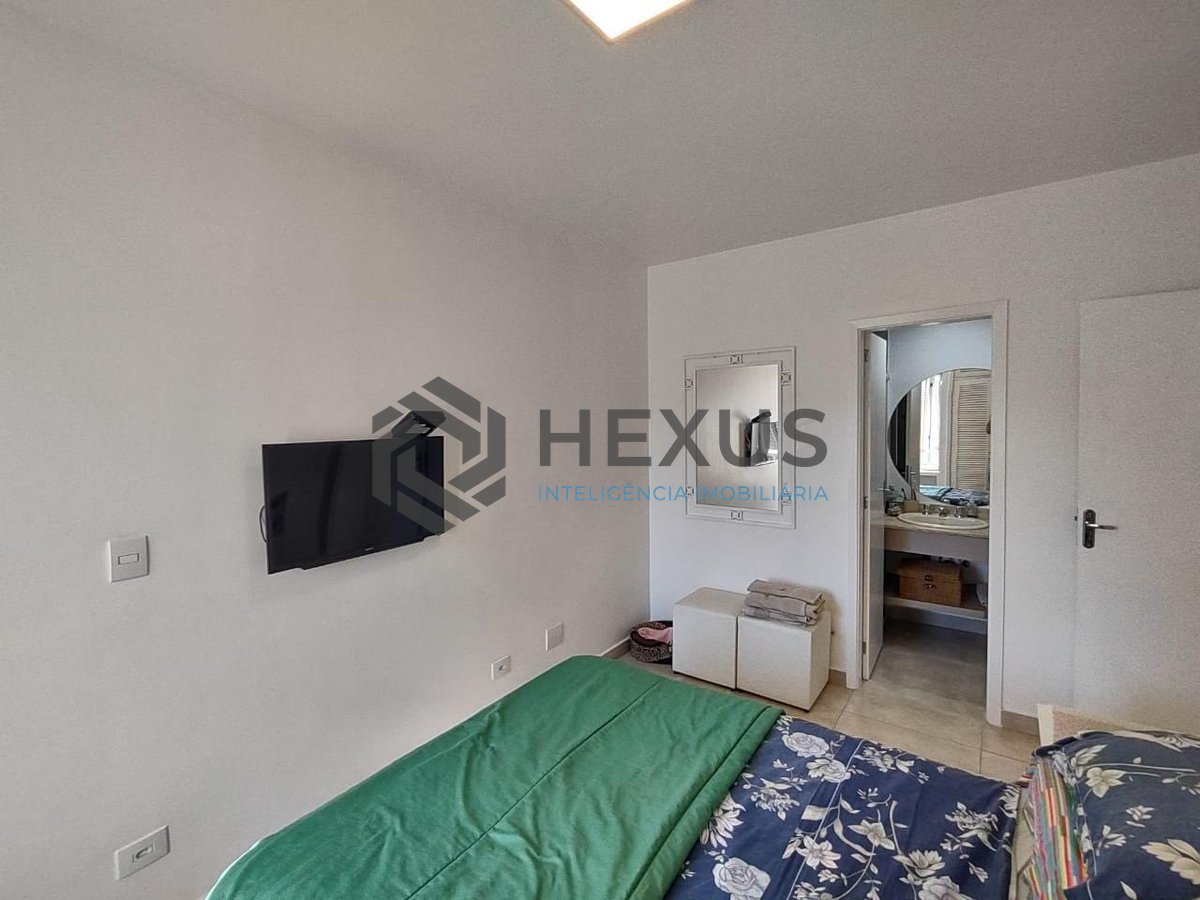 Foto 11 de Apartamento com varanda na Praia da Enseada, Guaruja