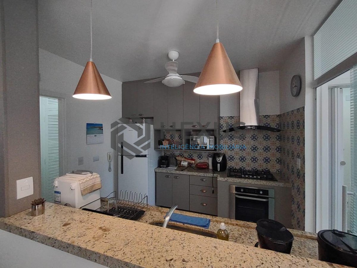 Foto 14 de Apartamento com varanda na Praia da Enseada, Guaruja