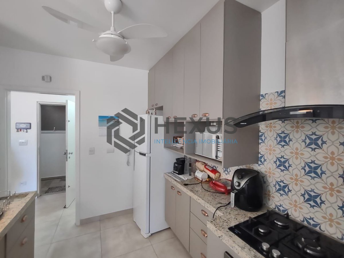 Foto 17 de Apartamento com varanda na Praia da Enseada, Guaruja