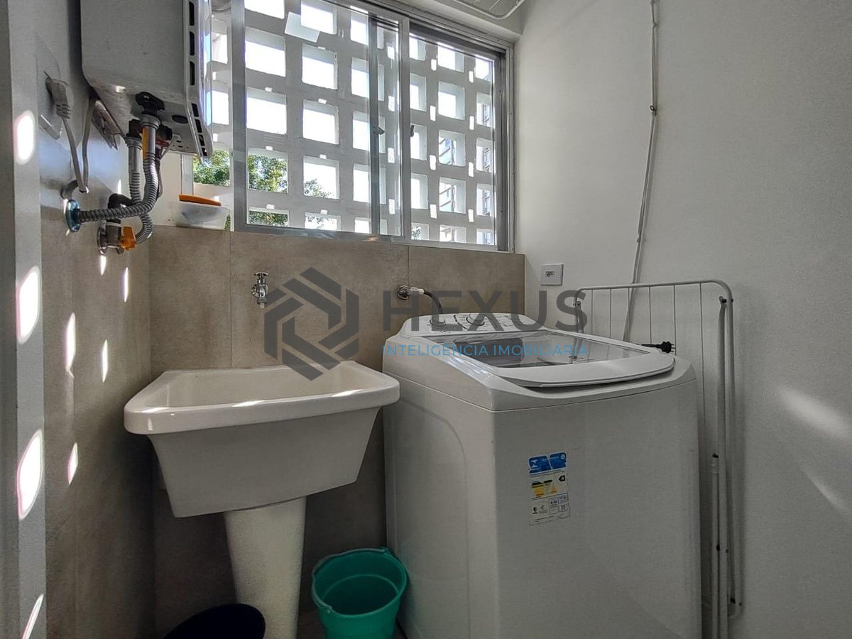 Foto 19 de Apartamento com varanda na Praia da Enseada, Guaruja