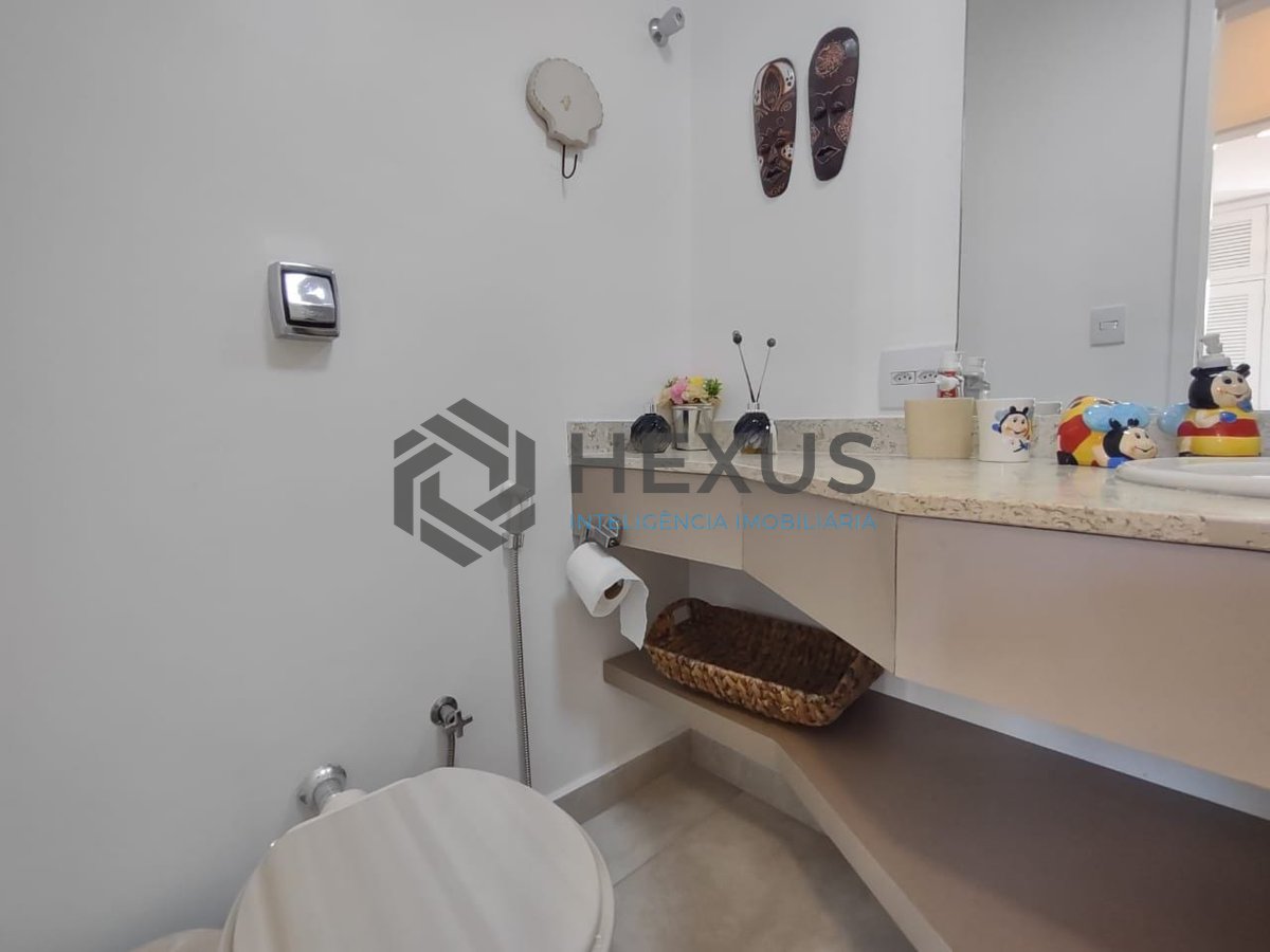 Foto 10 de Apartamento com varanda na Praia da Enseada, Guaruja