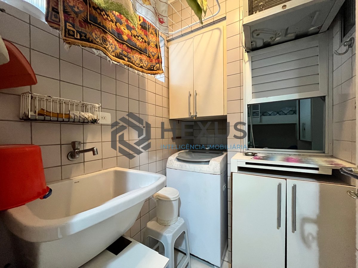 Foto 15 de Apartamento varanda e lazer na Praia da Enseada, Guaruja
