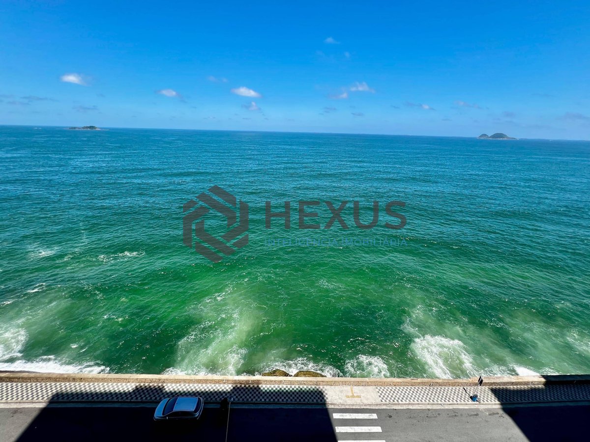 Foto 13 de Apartamento reformado frente mar com varanda gourmet na Praia das Pitangueiras, Guaruja