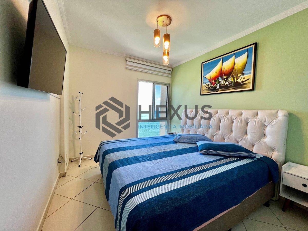 Foto 23 de Apartamento reformado frente mar com varanda gourmet na Praia das Pitangueiras, Guaruja