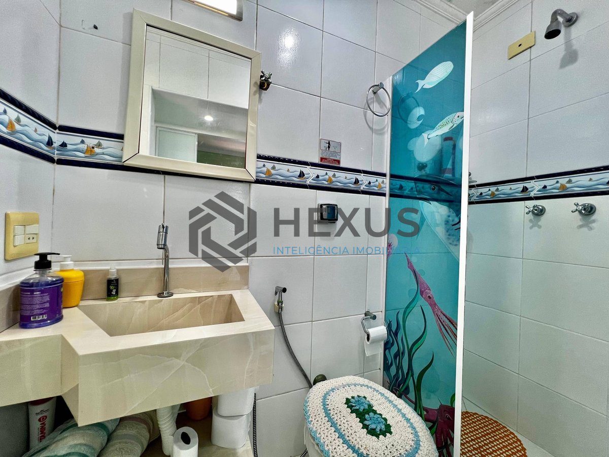 Foto 29 de Apartamento reformado frente mar com varanda gourmet na Praia das Pitangueiras, Guaruja