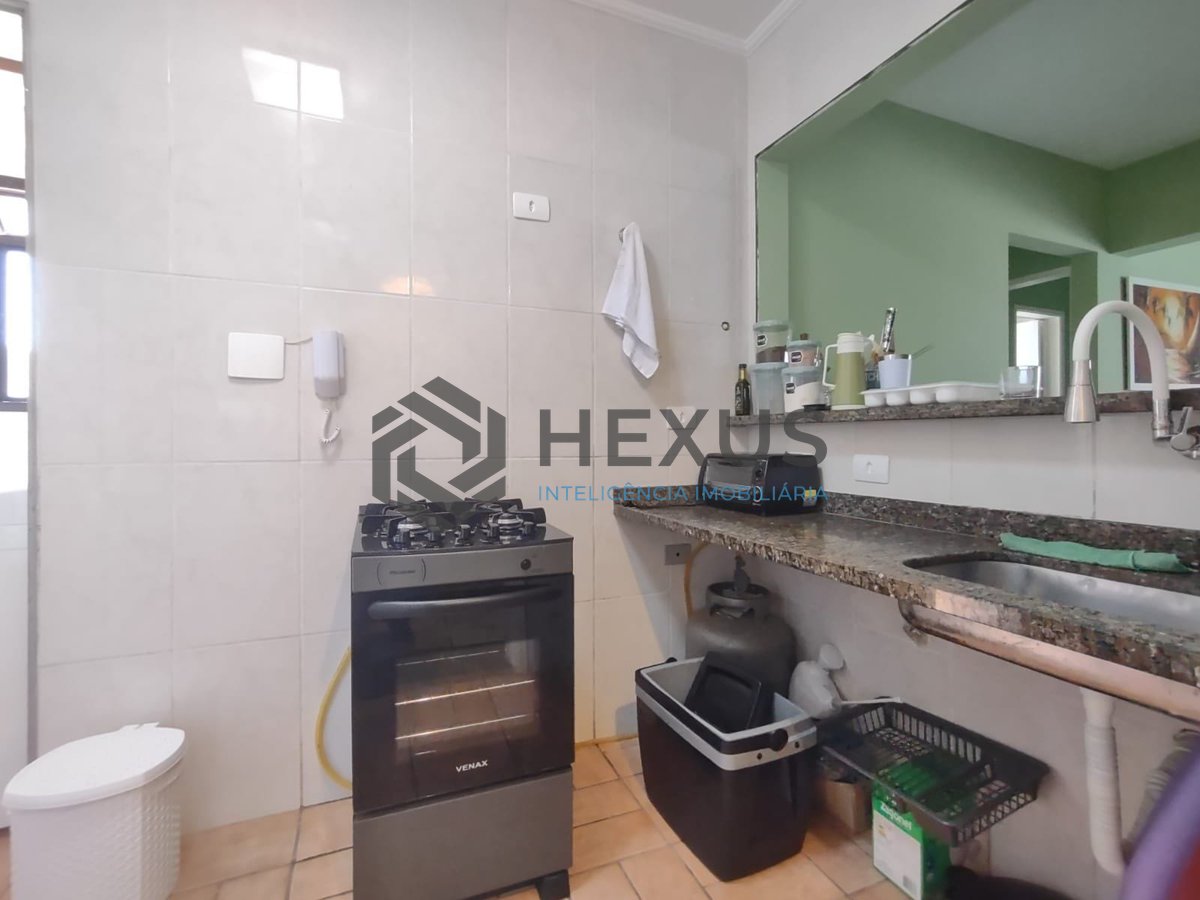 Foto 13 de Apartamento com varanda gourmet e lazer completo na Praia da Enseada, Guaruja