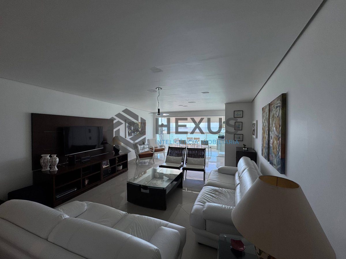 Foto 12 de Apartamento reformado frente mar com varanda gourmet e lazer completo na Praia das Pitangueiras, Guaruja