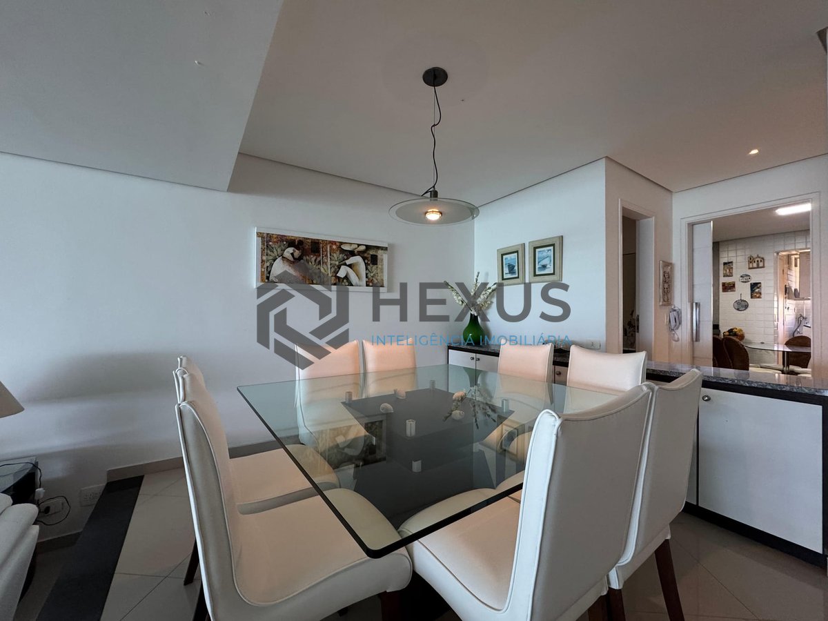 Foto 14 de Apartamento reformado frente mar com varanda gourmet e lazer completo na Praia das Pitangueiras, Guaruja