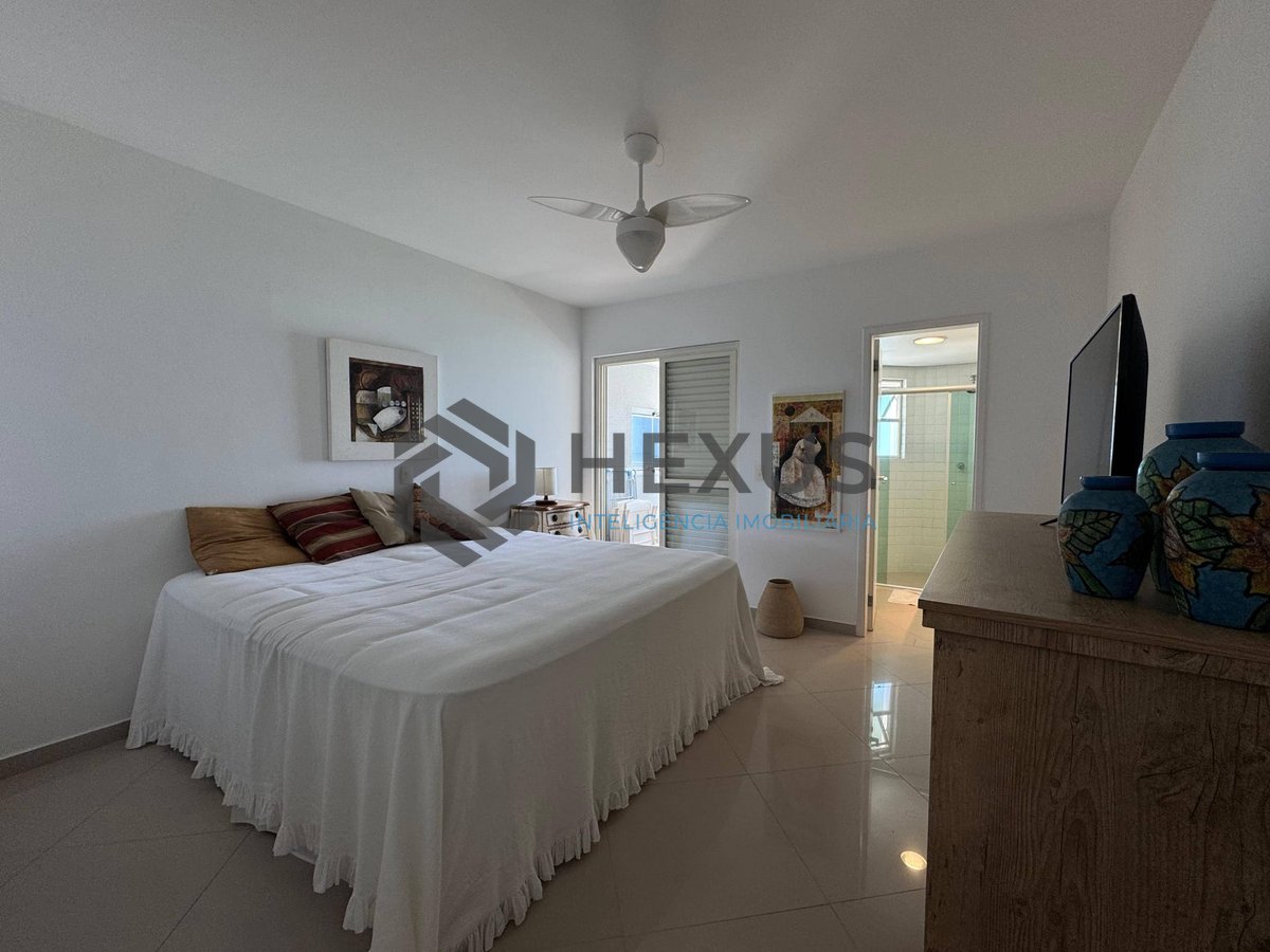 Foto 15 de Apartamento reformado frente mar com varanda gourmet e lazer completo na Praia das Pitangueiras, Guaruja