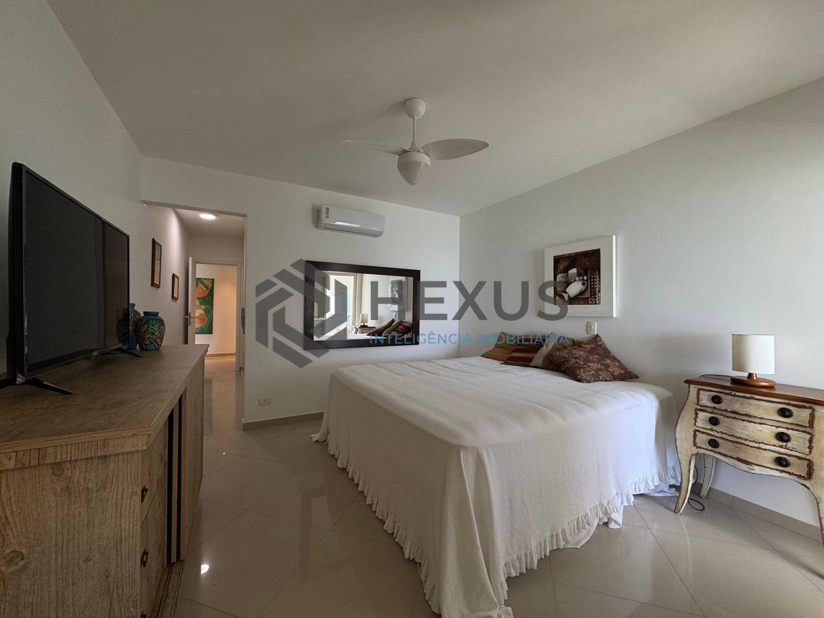 Foto 16 de Apartamento reformado frente mar com varanda gourmet e lazer completo na Praia das Pitangueiras, Guaruja