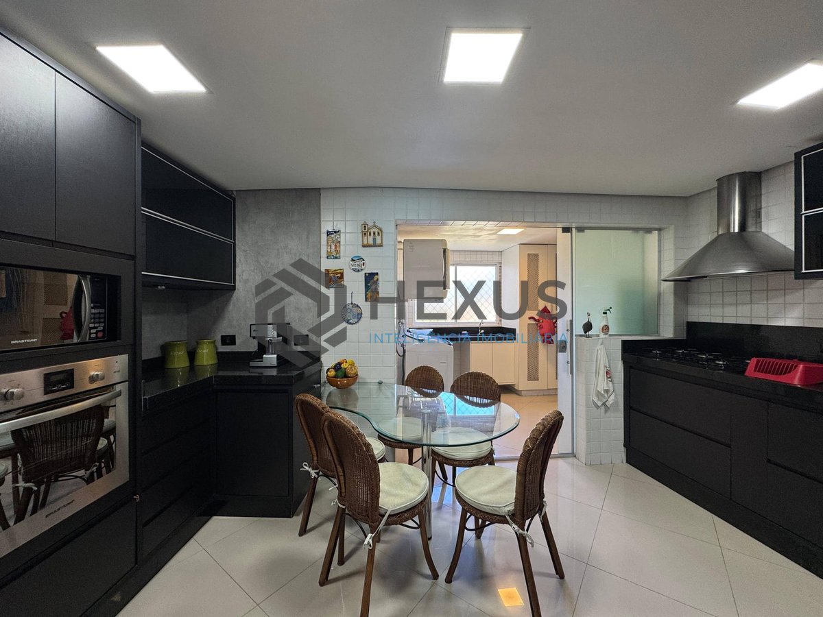 Foto 27 de Apartamento reformado frente mar com varanda gourmet e lazer completo na Praia das Pitangueiras, Guaruja