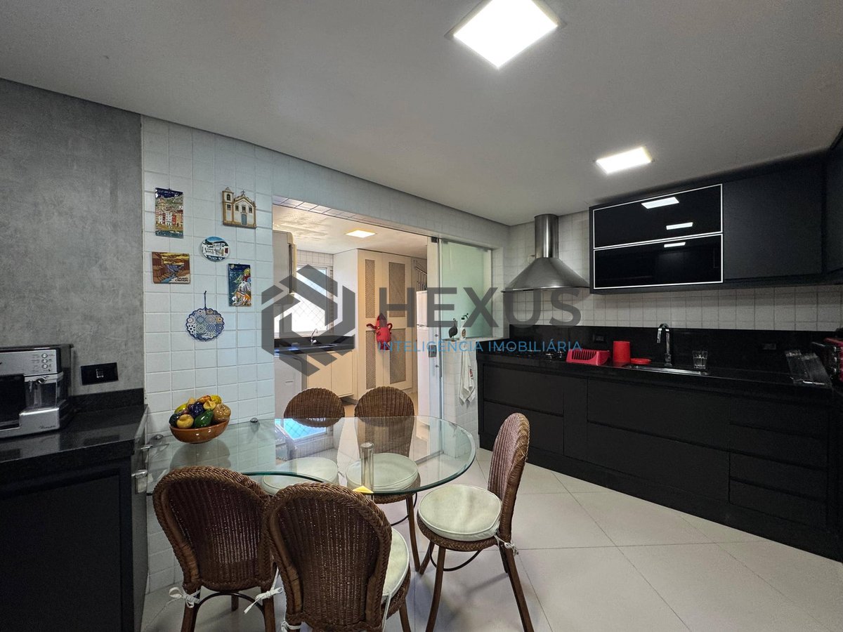 Foto 28 de Apartamento reformado frente mar com varanda gourmet e lazer completo na Praia das Pitangueiras, Guaruja