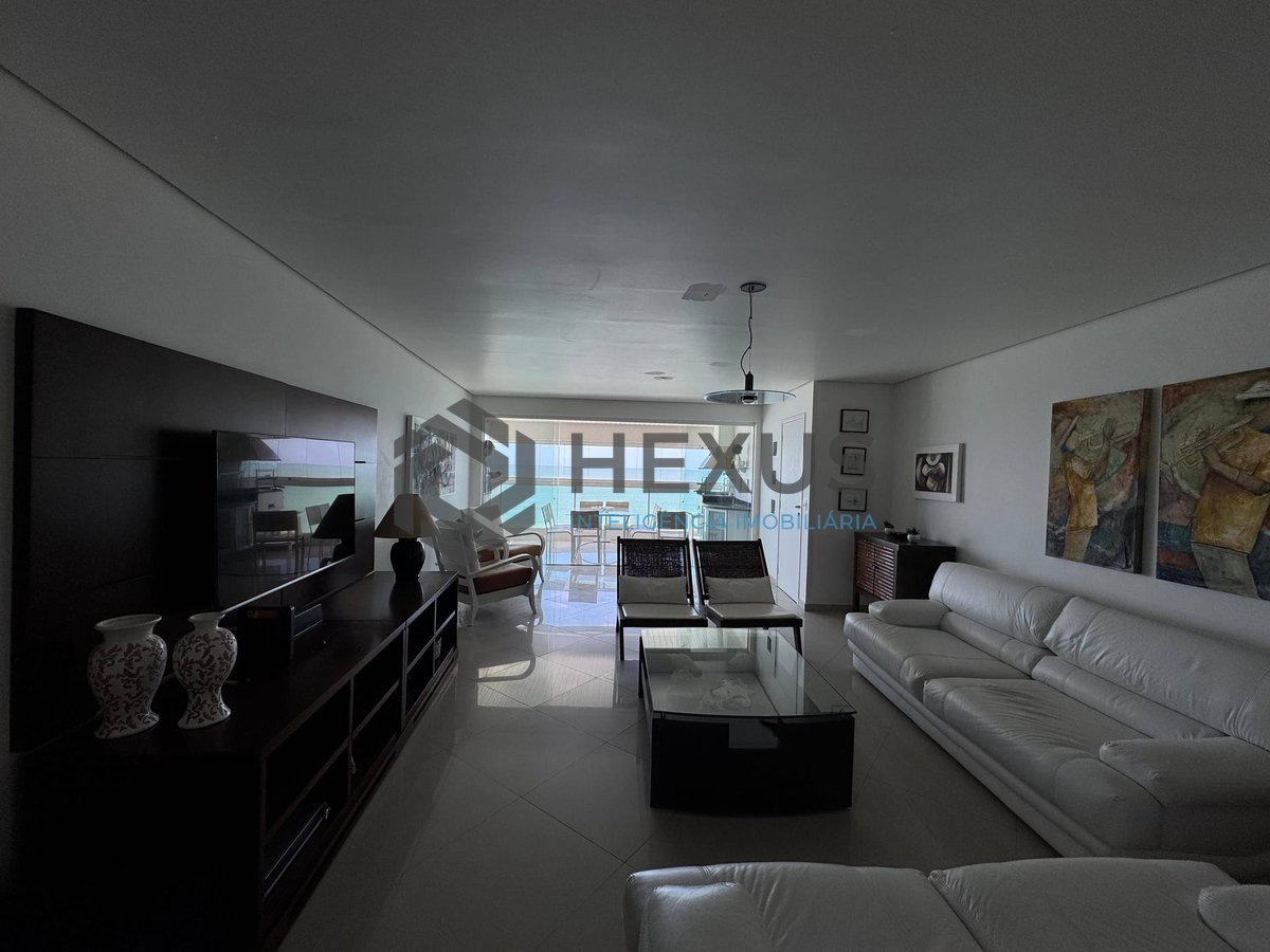 Foto 4 de Apartamento reformado frente mar com varanda gourmet e lazer completo na Praia das Pitangueiras, Guaruja