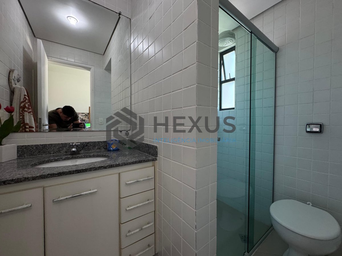 Foto 32 de Apartamento reformado frente mar com varanda gourmet e lazer completo na Praia das Pitangueiras, Guaruja