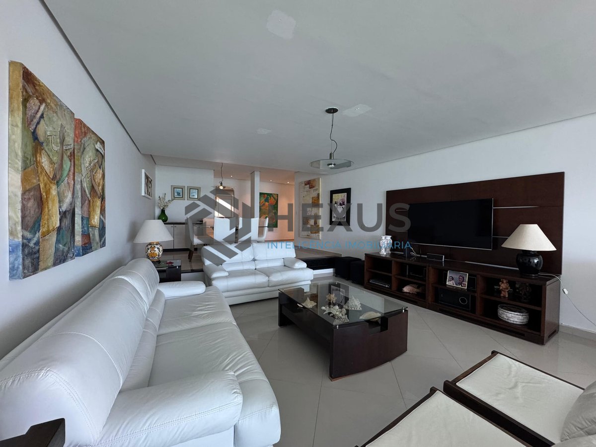 Foto 10 de Apartamento reformado frente mar com varanda gourmet e lazer completo na Praia das Pitangueiras, Guaruja