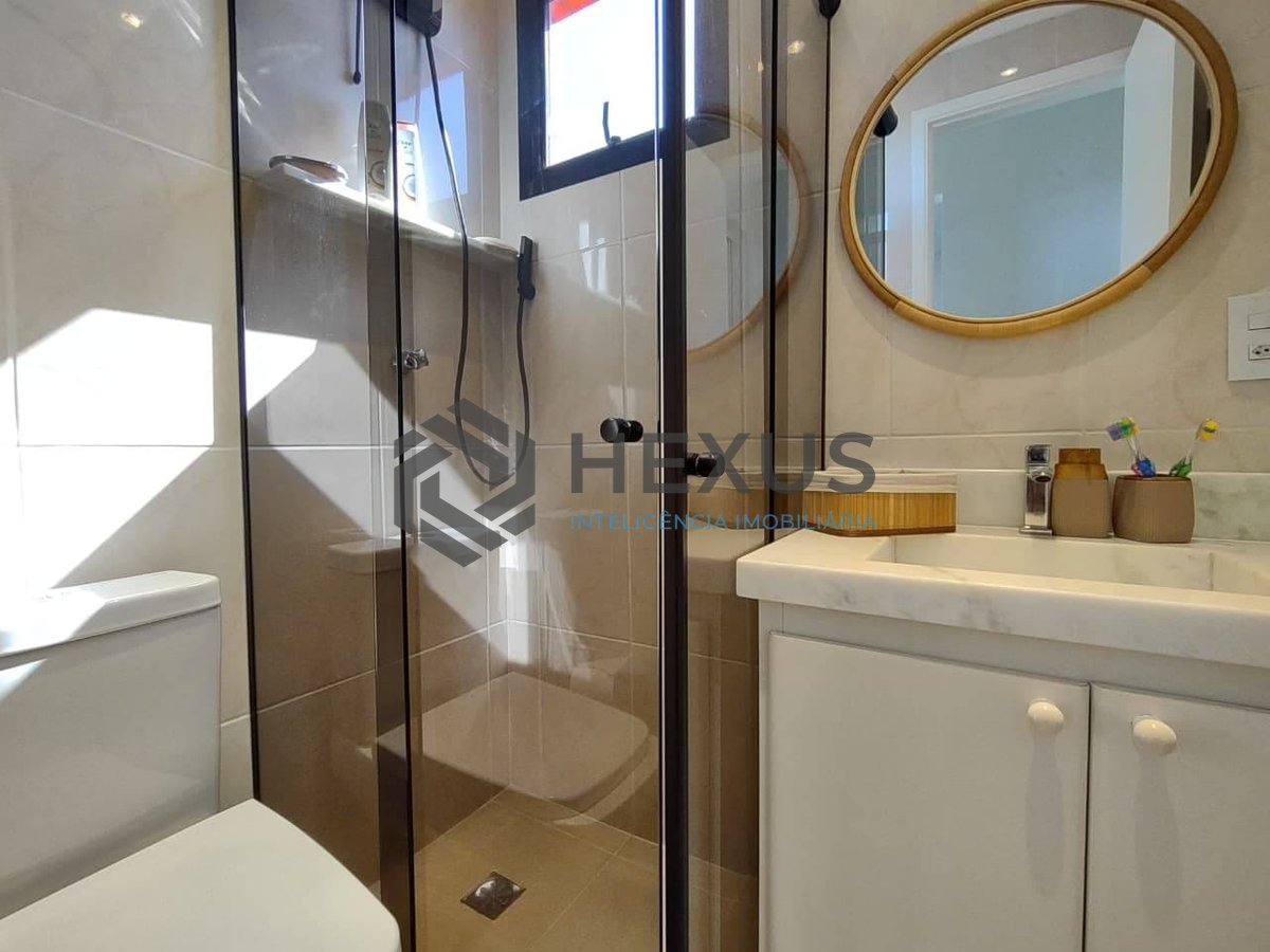 Foto 11 de Apartamento com varanda gourmet e lazer completo na Praia da Enseada, Guaruja