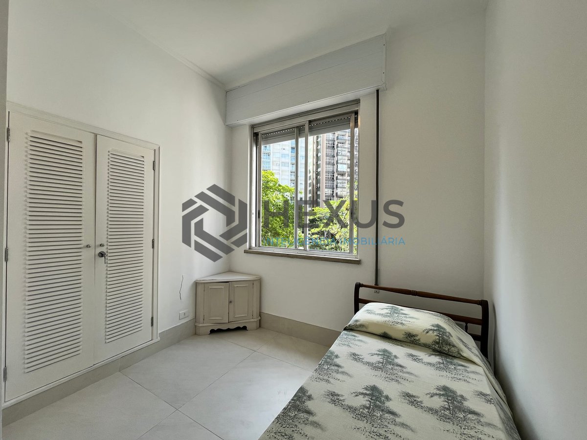 Foto 40 de Apartamento frente mar com varanda na Praia das Pitangueiras, Guaruja