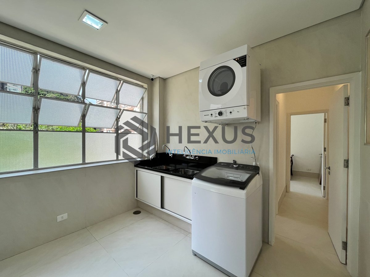 Foto 44 de Apartamento frente mar com varanda na Praia das Pitangueiras, Guaruja