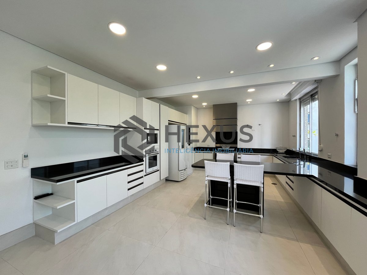 Foto 45 de Apartamento frente mar com varanda na Praia das Pitangueiras, Guaruja