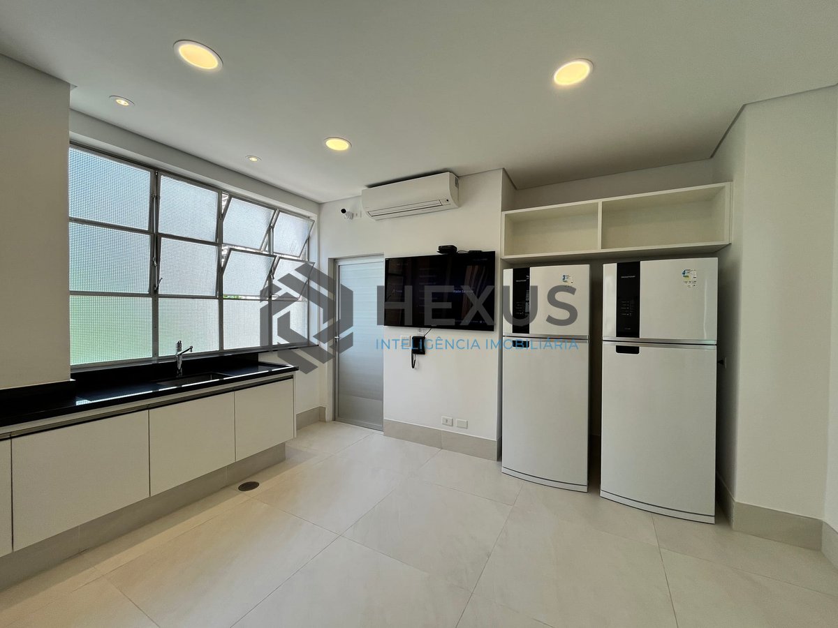 Foto 46 de Apartamento frente mar com varanda na Praia das Pitangueiras, Guaruja