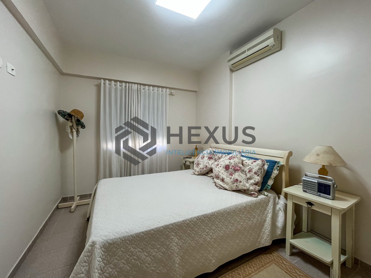 Foto 16 de Apartamento com varanda vista mar e lazer na Praia das Pitangueiras, Guaruja