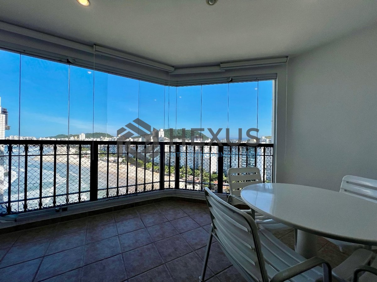 Foto 2 de Apartamento frente mar com varanda e vista mar na Praia das Pitangueiras, Guaruja