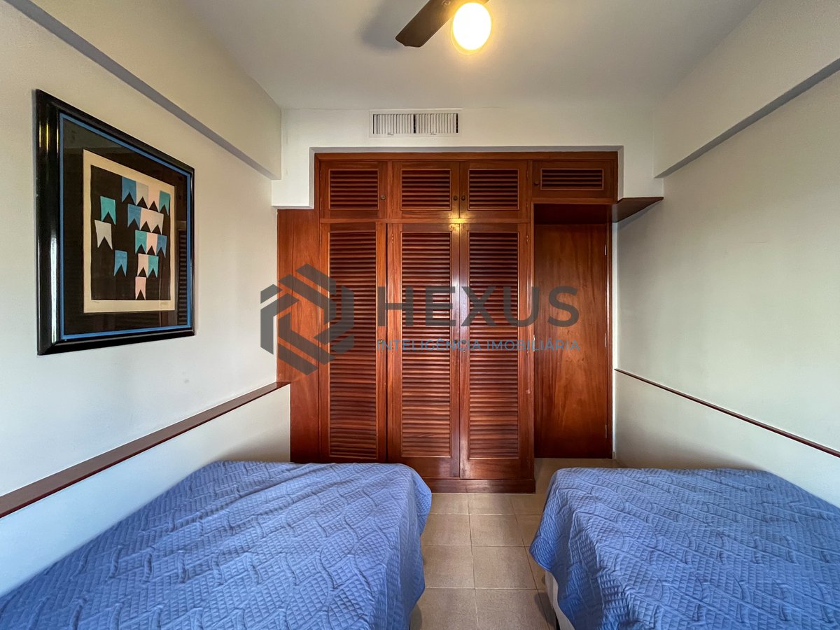 Foto 12 de Apartamento com varanda, lazer e vista mar na Praia das Pitangueiras, Guaruja