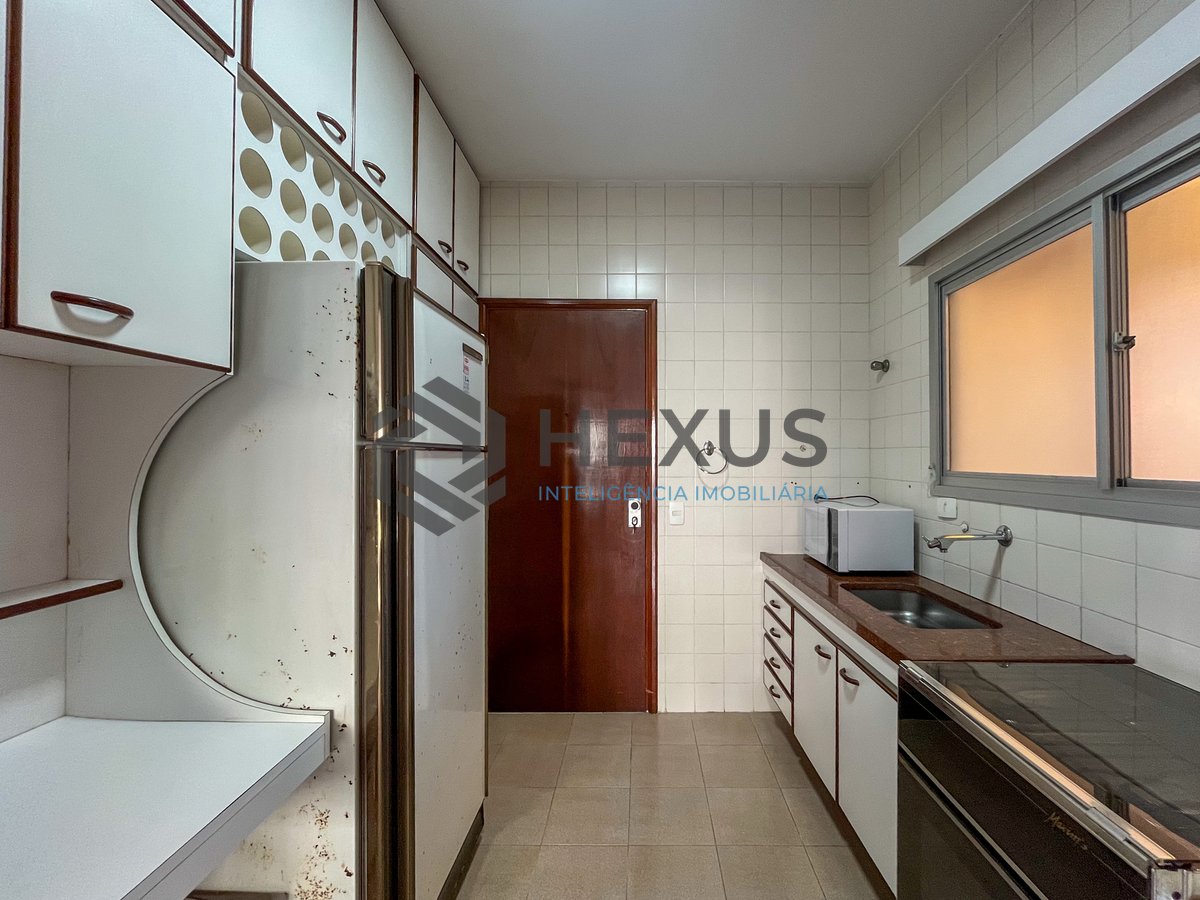Foto 18 de Apartamento com varanda, lazer e vista mar na Praia das Pitangueiras, Guaruja